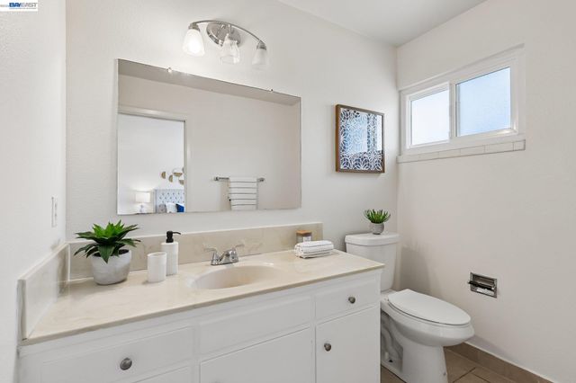 1691 Clayton Way, Concord, CA 94519