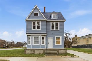 3109 E Canfield Street, Detroit, MI 48207