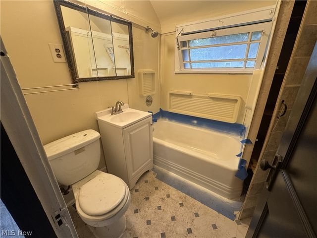 905 E 143rd Street, Cleveland, OH 44110