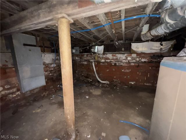 905 E 143rd Street, Cleveland, OH 44110