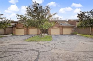 9025 Newport Way, Livonia, MI 48150