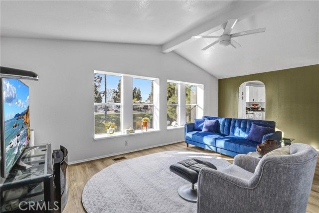 24001 Muirlands Boulevard 31, Lake Forest (el Toro), CA 92630