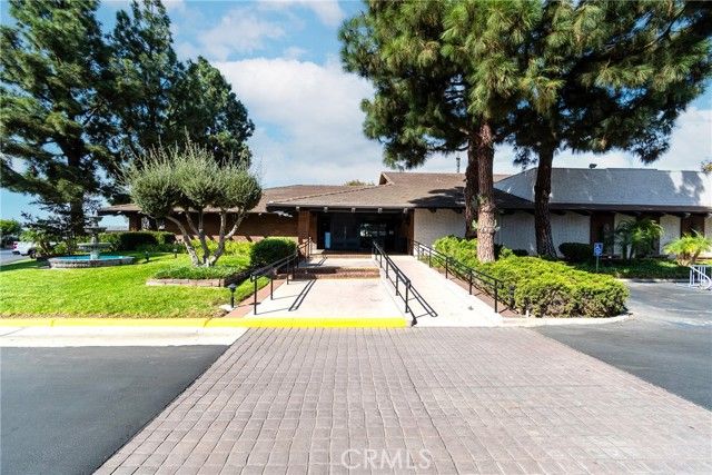 24001 Muirlands Boulevard 31, Lake Forest (el Toro), CA 92630