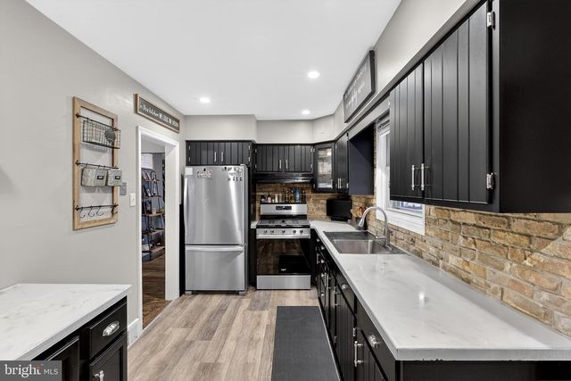 210 BEECHWOOD RD, Brookhaven, PA 19015