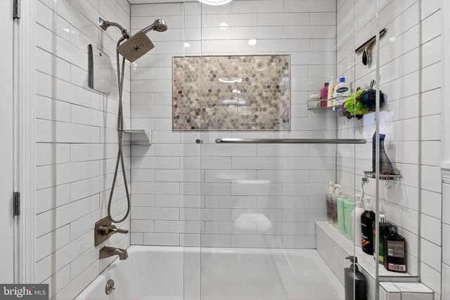 210 BEECHWOOD RD, Brookhaven, PA 19015