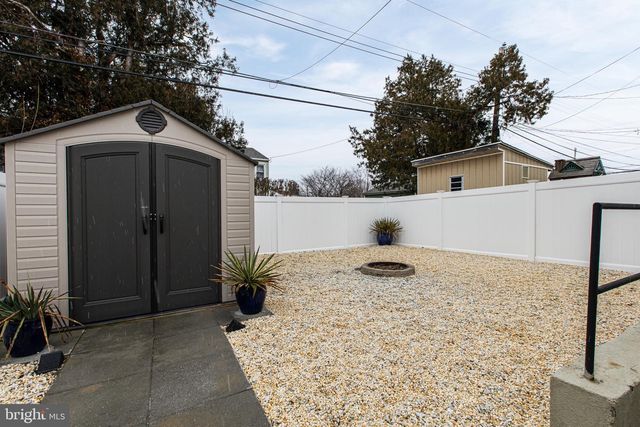 210 BEECHWOOD RD, Brookhaven, PA 19015