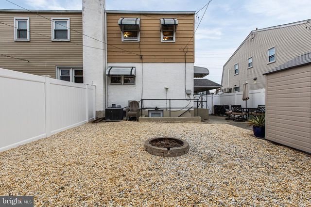 210 BEECHWOOD RD, Brookhaven, PA 19015