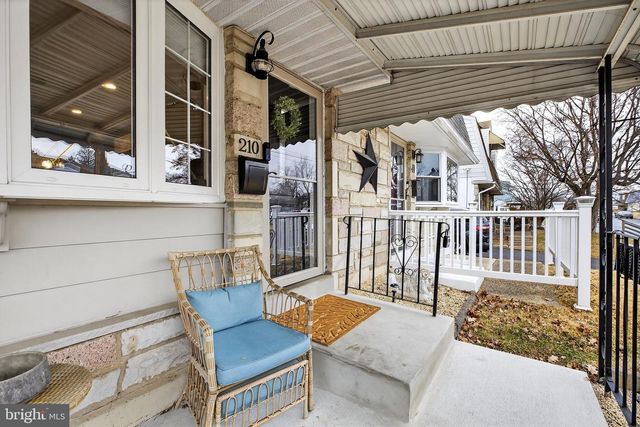 210 BEECHWOOD RD, Brookhaven, PA 19015