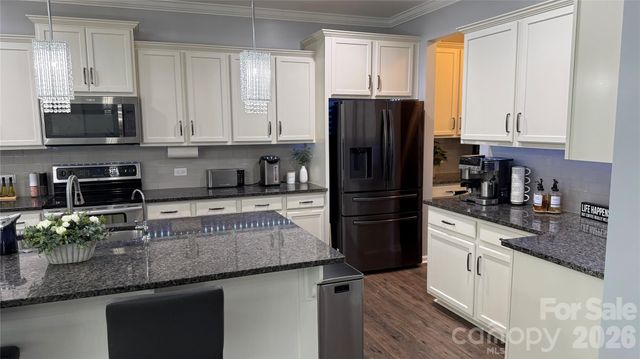 332 Wyndham Forest Circle, Midland, NC 28107