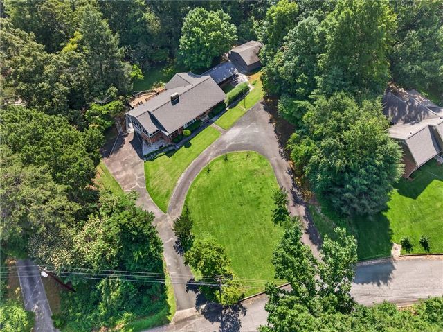 188 Hillendale Drive, Toccoa, GA 30577