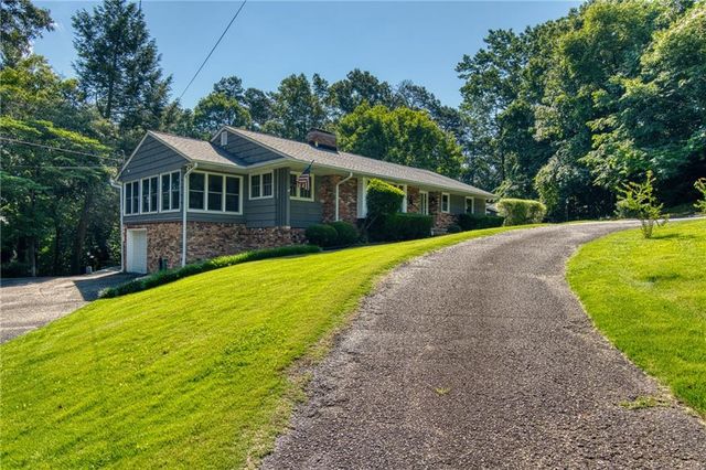 188 Hillendale Drive, Toccoa, GA 30577