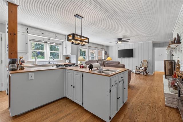 188 Hillendale Drive, Toccoa, GA 30577
