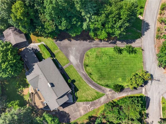 188 Hillendale Drive, Toccoa, GA 30577