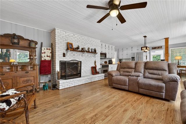 188 Hillendale Drive, Toccoa, GA 30577