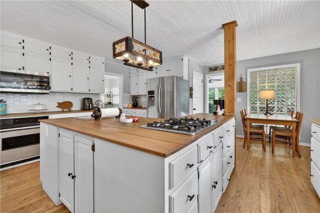 188 Hillendale Drive, Toccoa, GA 30577