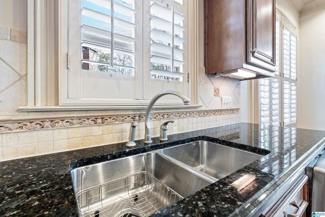 2230 OVERLOOK CREST, Vestavia Hills, AL 35226