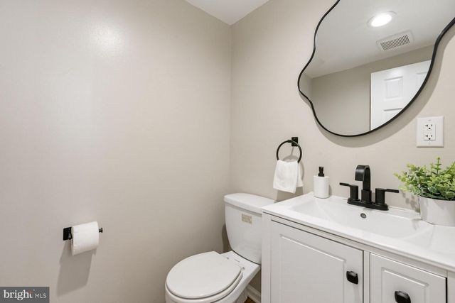 4037 22ND ST NE, Washington, DC 20018