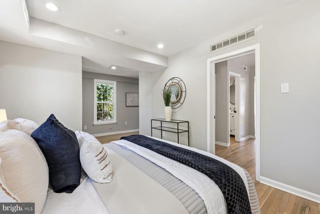 4037 22ND ST NE, Washington, DC 20018