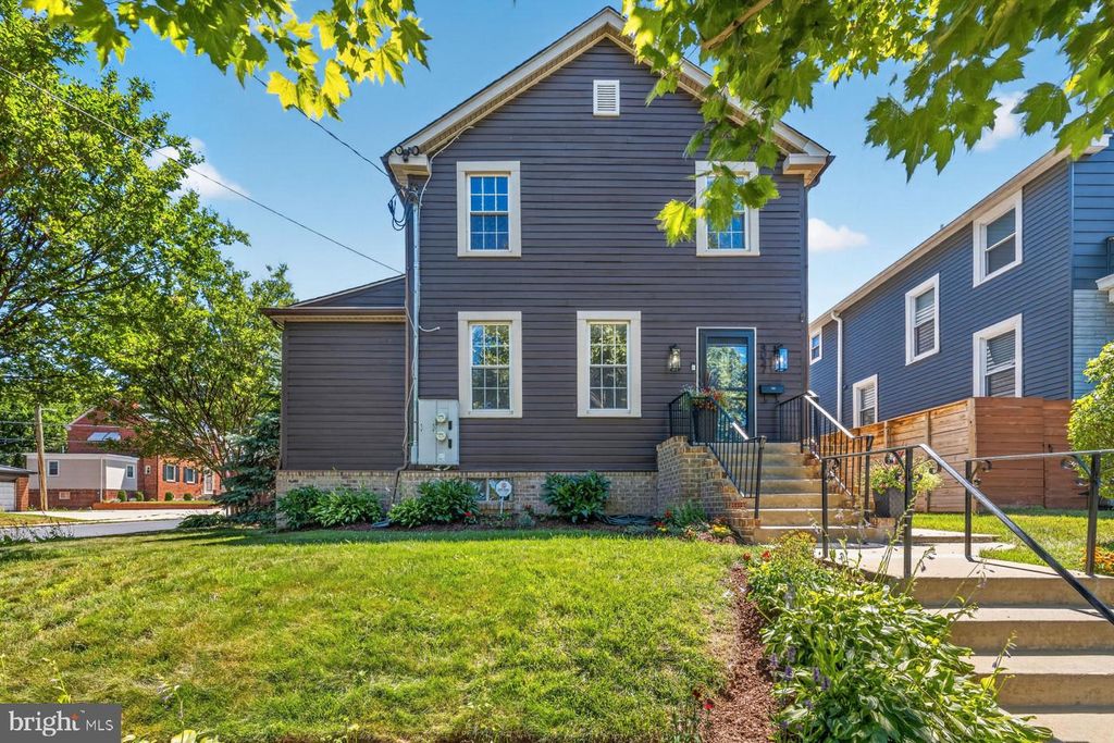4037 22ND ST NE, Washington, DC 20018