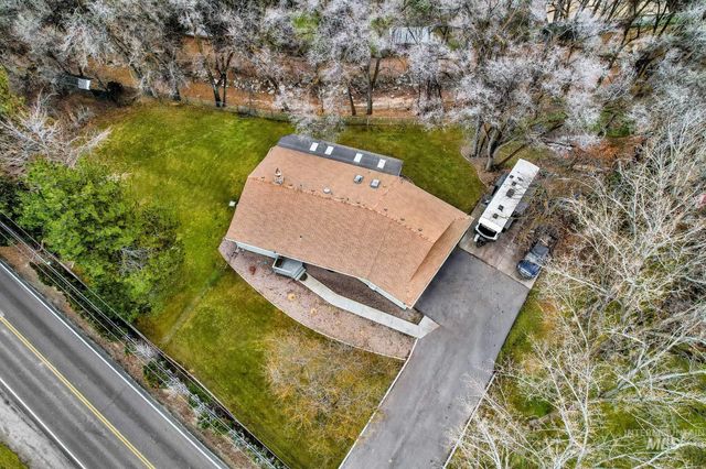 457 E Beacon Light Rd, Eagle, ID 83616