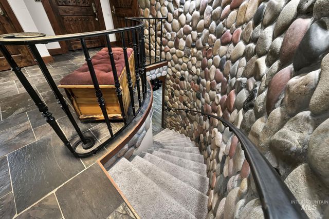 457 E Beacon Light Rd, Eagle, ID 83616