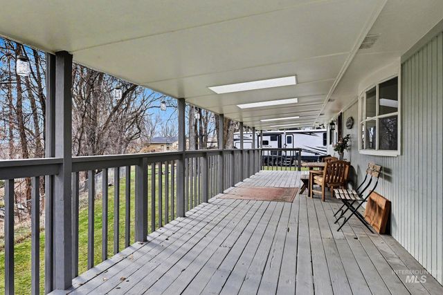 457 E Beacon Light Rd, Eagle, ID 83616