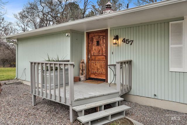 457 E Beacon Light Rd, Eagle, ID 83616