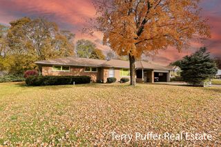 1540 Oak Park Drive, Muskegon, MI 49442