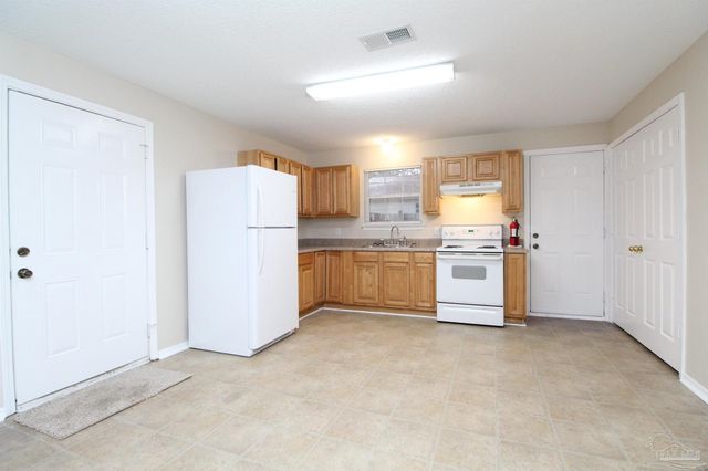 3740 Frontera Cir, Pensacola, FL 32505