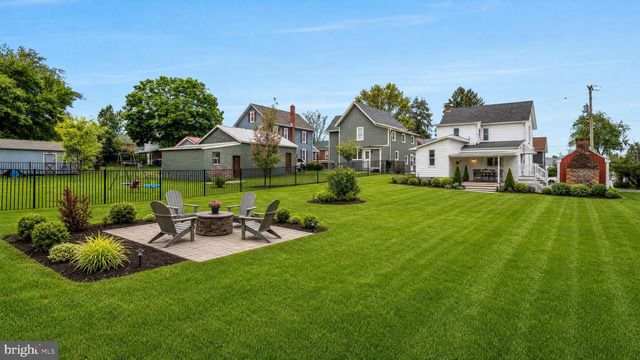17 PENN ST, Biglerville, PA 17307