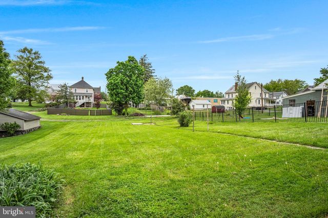 17 PENN ST, Biglerville, PA 17307