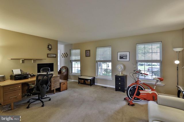 1500 WINDMILL LN, Breinigsville, PA 18031