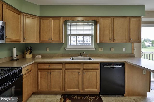 1500 WINDMILL LN, Breinigsville, PA 18031