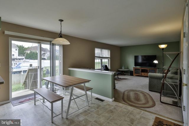1500 WINDMILL LN, Breinigsville, PA 18031