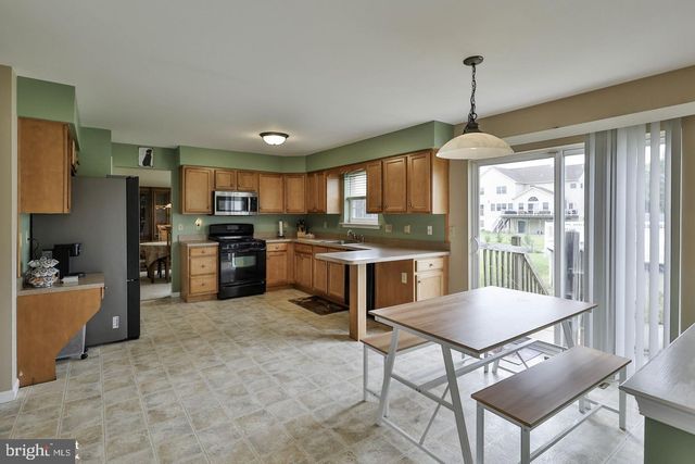 1500 WINDMILL LN, Breinigsville, PA 18031