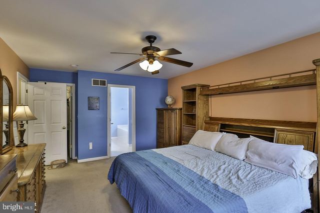 1500 WINDMILL LN, Breinigsville, PA 18031