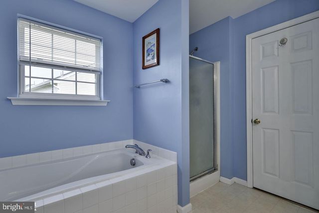 1500 WINDMILL LN, Breinigsville, PA 18031