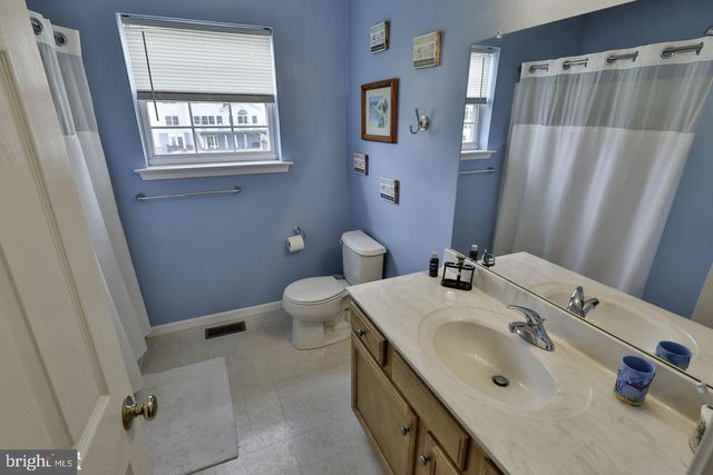 1500 WINDMILL LN, Breinigsville, PA 18031
