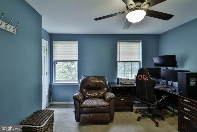 1500 WINDMILL LN, Breinigsville, PA 18031