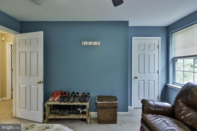 1500 WINDMILL LN, Breinigsville, PA 18031