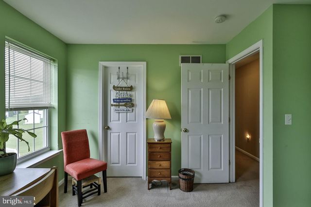 1500 WINDMILL LN, Breinigsville, PA 18031