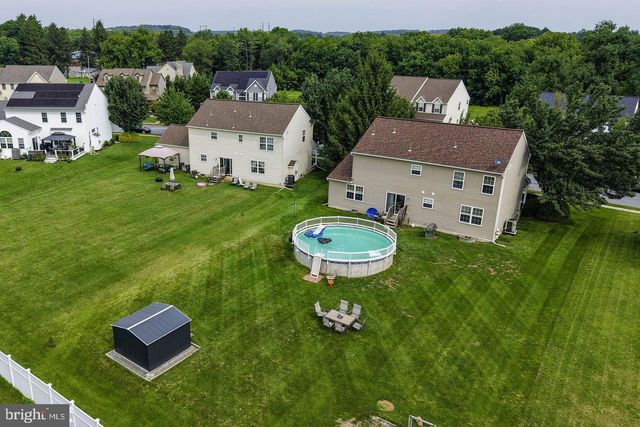 1500 WINDMILL LN, Breinigsville, PA 18031