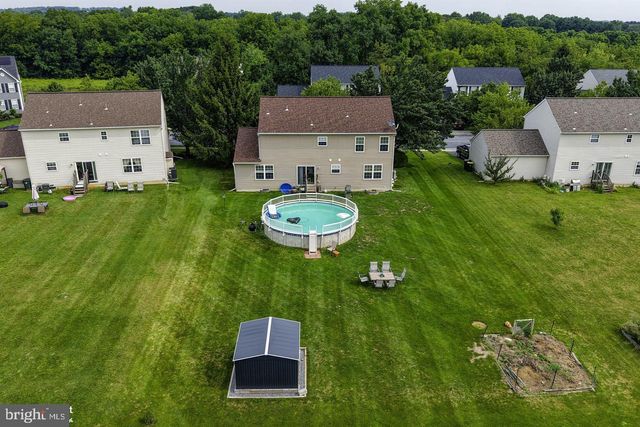 1500 WINDMILL LN, Breinigsville, PA 18031