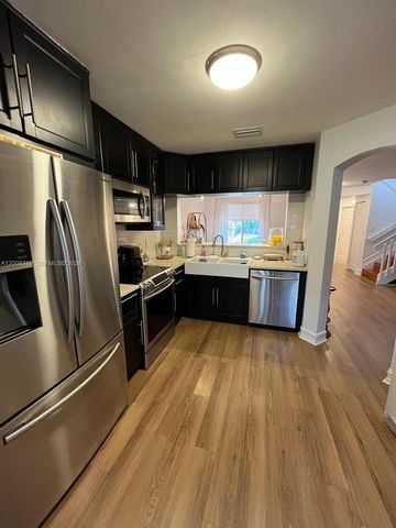 7451 SW 163rd Ct, Miami, FL 33193