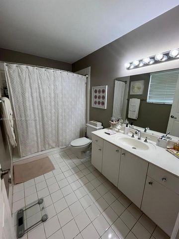 7451 SW 163rd Ct, Miami, FL 33193