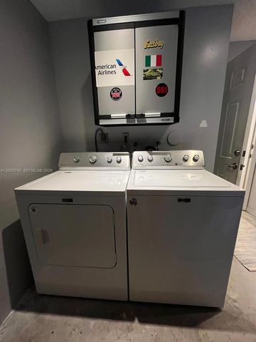 7451 SW 163rd Ct, Miami, FL 33193