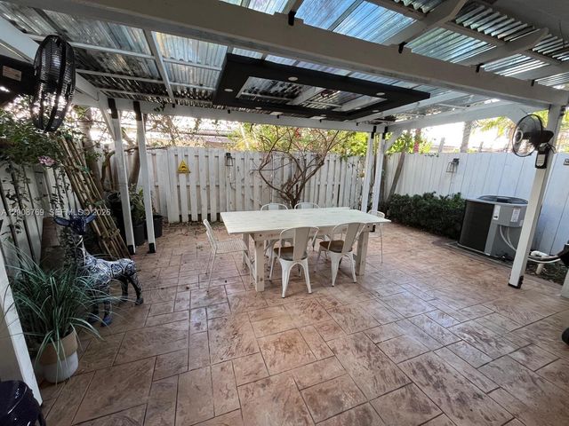 7451 SW 163rd Ct, Miami, FL 33193