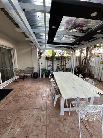 7451 SW 163rd Ct, Miami, FL 33193