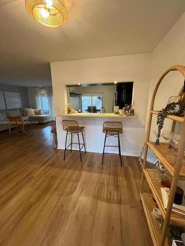 7451 SW 163rd Ct, Miami, FL 33193