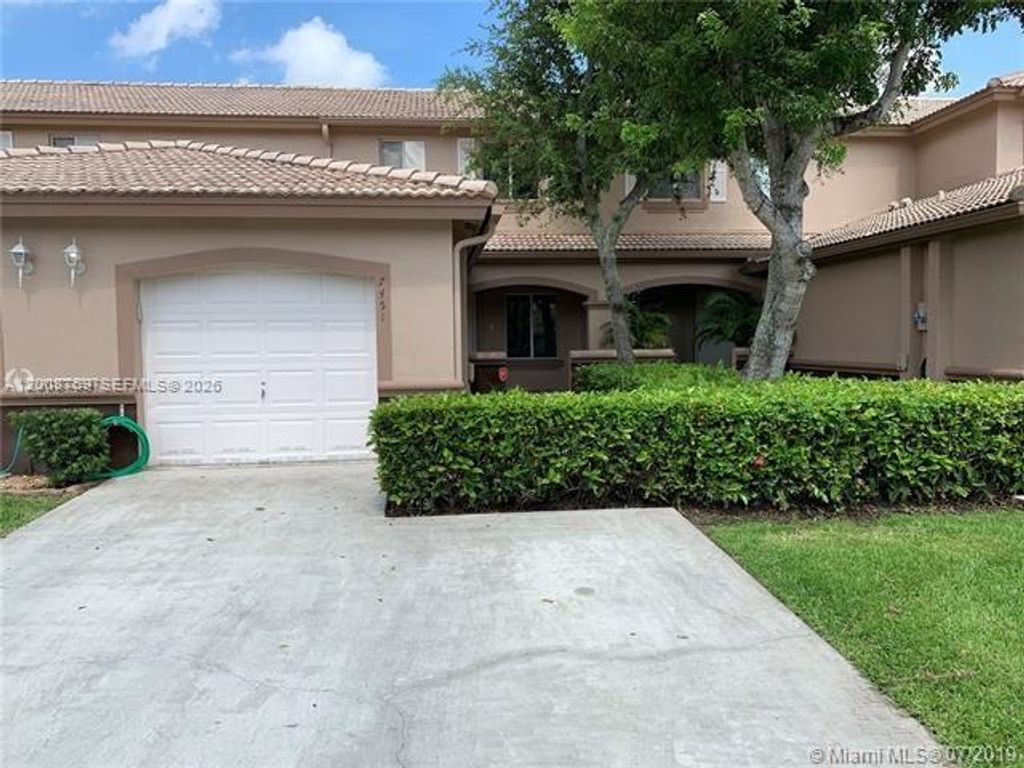 7451 SW 163rd Ct, Miami, FL 33193